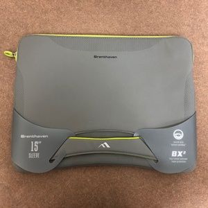 Brenthaven 15" zippered sleeve laptop case NWT (imperfect)